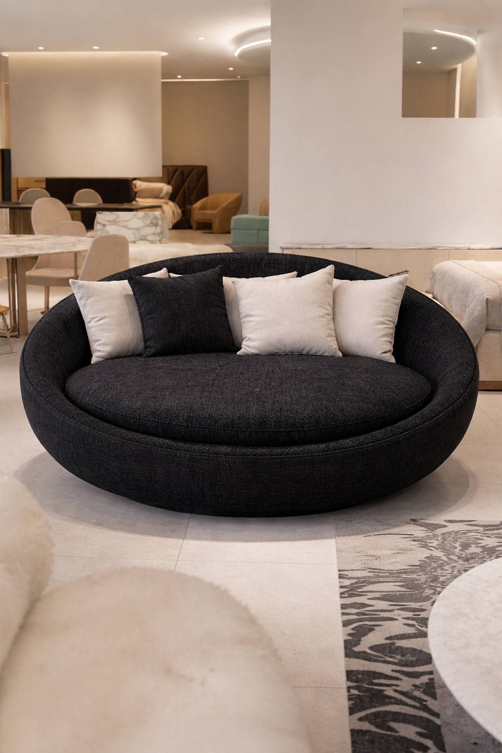 Órbita® SHOPFLIX — El centro de atención en cualquier sala.